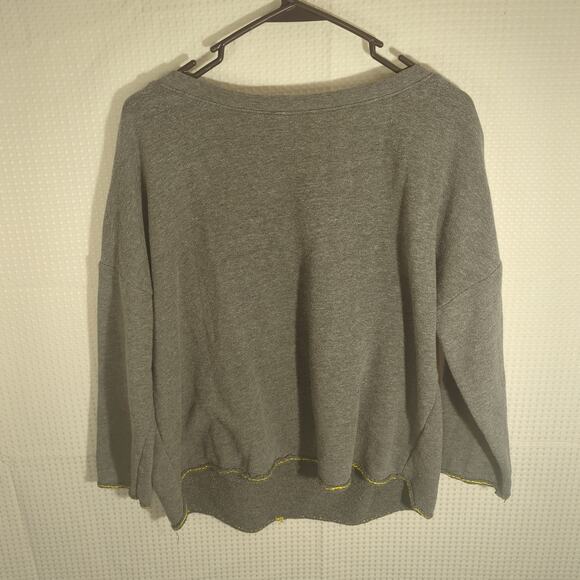 Disney Mickey Mouse Sweatshirt Women’s Size O Gray Pullover Graphic Top Cotton - Picture 4 of 4